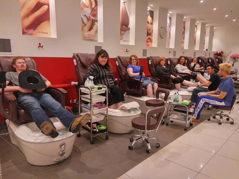 nail salon nail salon